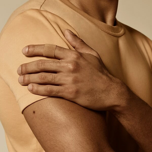 Band-Aid Brand OurTone Adhesive Bandages, BR45, 30 Count (119585) 5 Band-Aid Brand OurTone Adhesive Bandages, BR45, 30 Count (119585) - Image 4