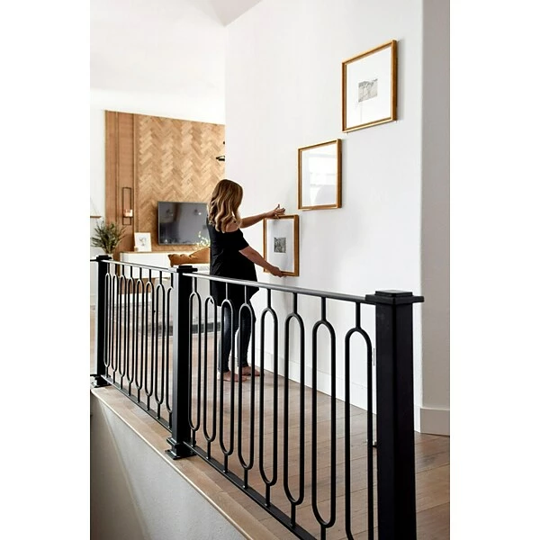 Command™ Picture Hanging And Poster Strips Command™ Large Picture Hanging Strips Value Pack, Black, 12 Strips/Pack (17206BLK-12ES) 7 Command™ Picture Hanging And Poster Strips Command™ Large Picture Hanging Strips Value Pack, Black, 12 Strips/Pack (17206BLK-12ES) - Image 5